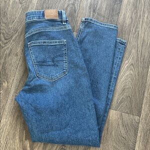 American Eagle Outfitters Mom Jeans